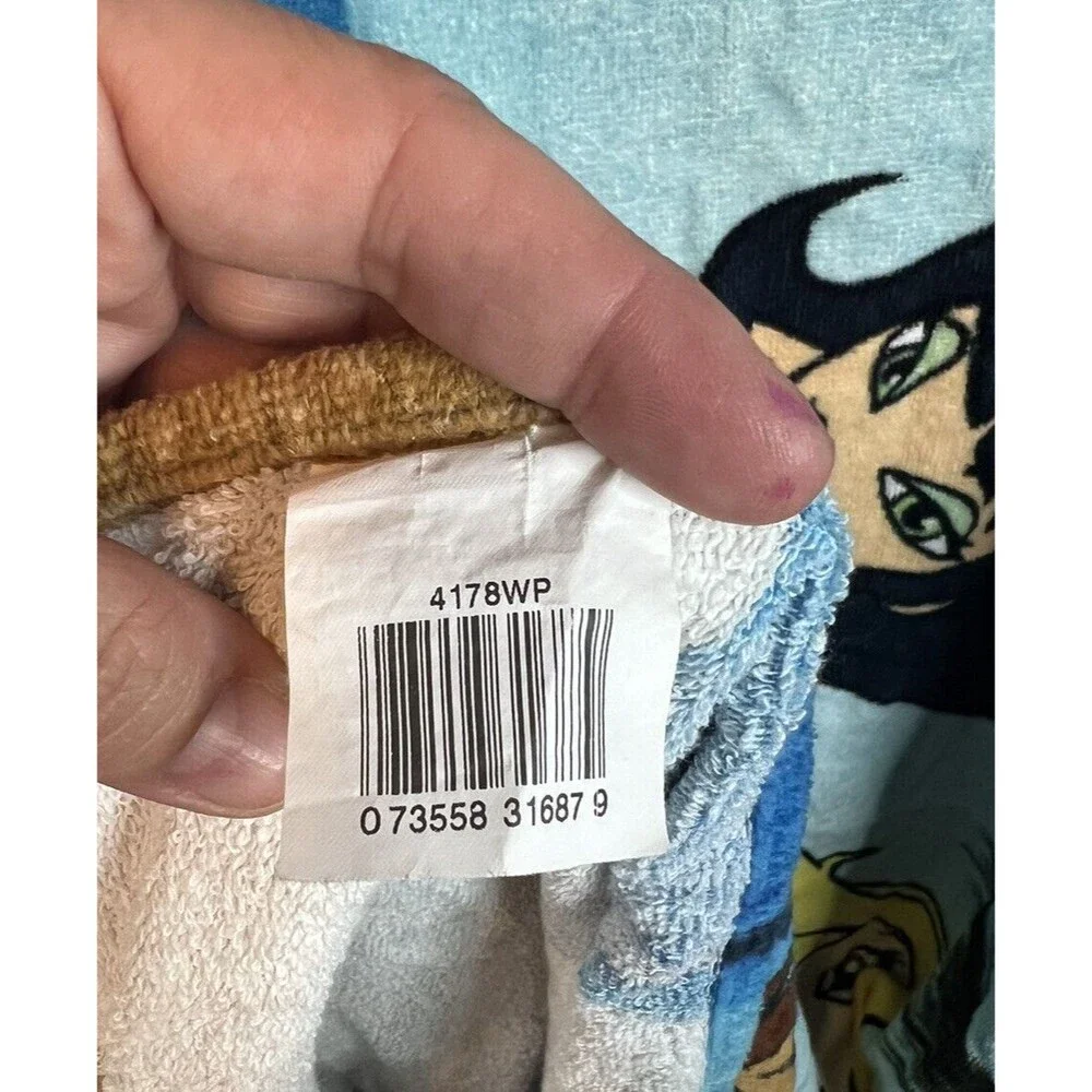 Bratz Dolls 2004 Beach Towel 27”x 54”‎ Beach Scene